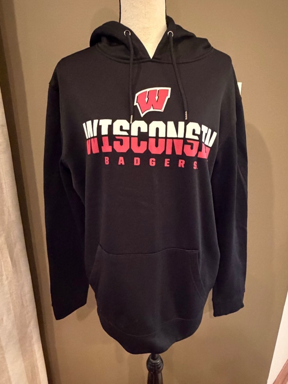 Wisconsin Badgers Red, Black & White Hoodie Pullover Sweatshirt, Size Large